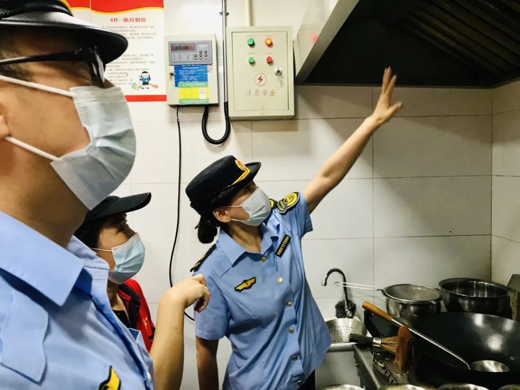 厨房开云游戏平台（中国）厂家：餐饮油烟扰民？集中整治！